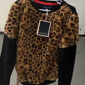 🗣NWT🗣 Andy & Evan Leopard Sweater